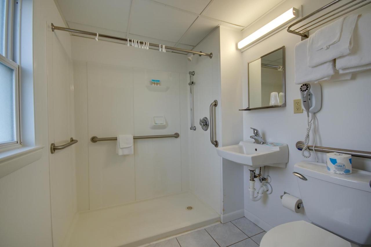 Accessible 2 Double Bed Poolside