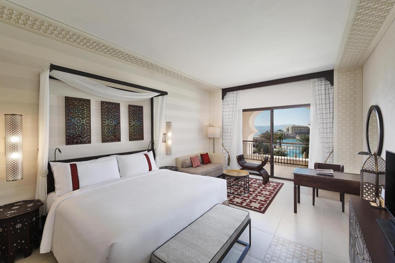 Superior Zimmer mit Kingsize-Bett und Balkon