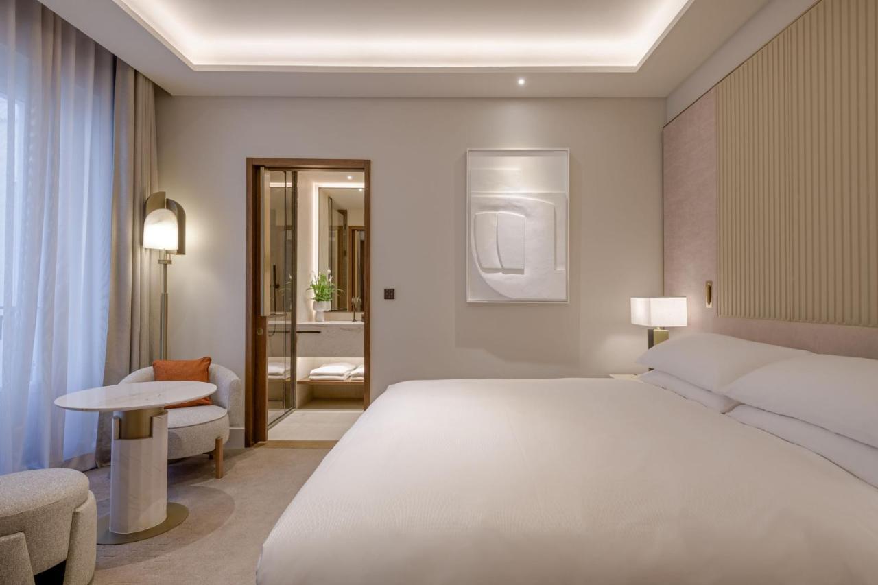 Deluxe Kamer met Kingsize Bed en Uitzicht op de Binnenplaats