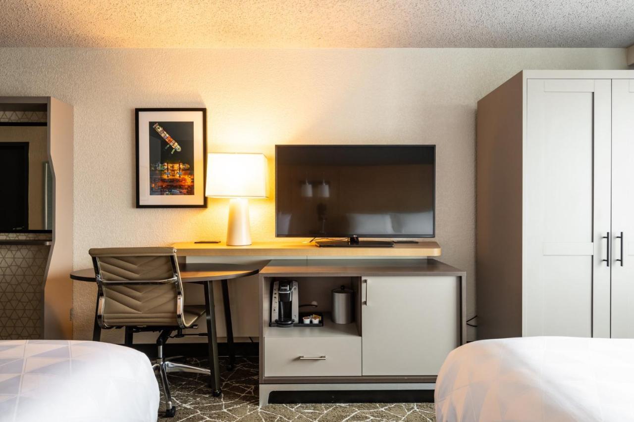 Standard Room with Two Queen Beds