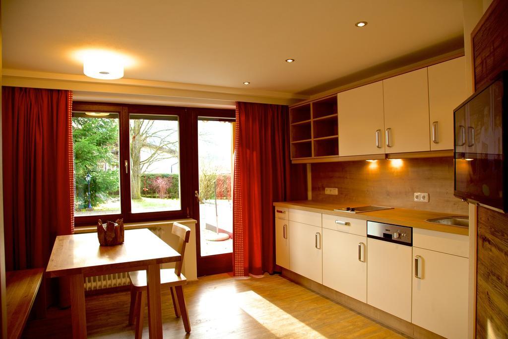 One-Bedroom Apartment with Terrace,128963406:JPEG