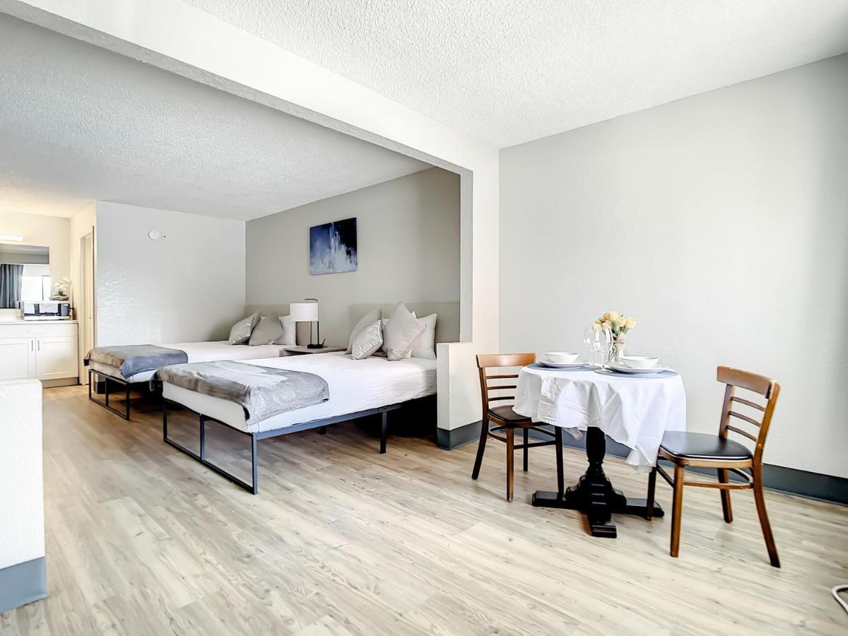 Superior Queen Room with Two Queen Beds