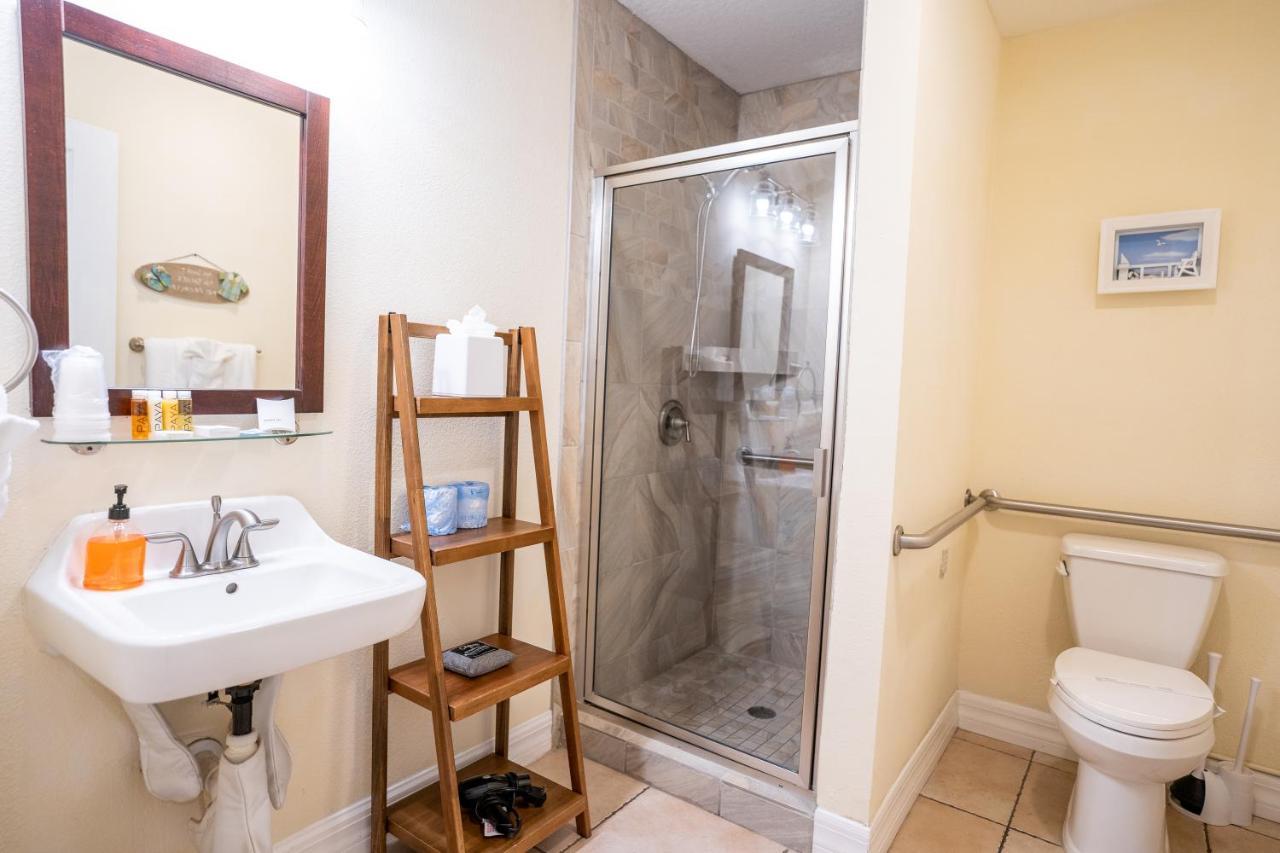 One-Bedroom Suite Unit 103