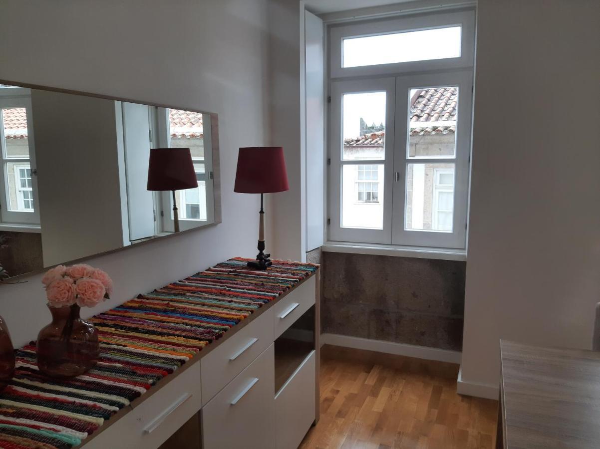 Apartamento com Varanda
