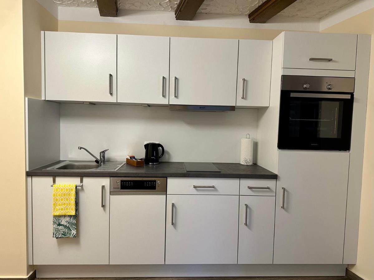 Apartment with Balcony,1359035486:JPEG