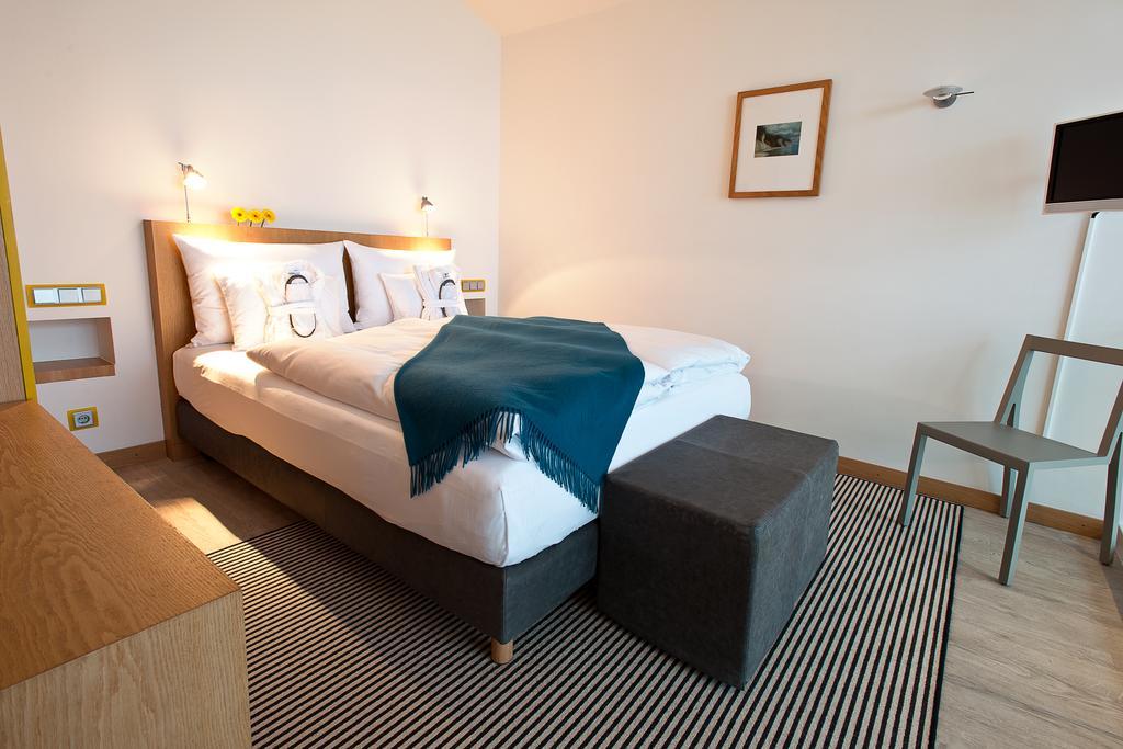 Maisonette mit Balkon - mit seitlichem Meerblick