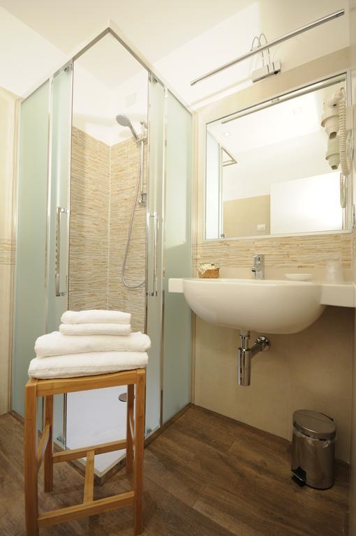 Chambre Double ou Lits Jumeaux - Vue sur Canal