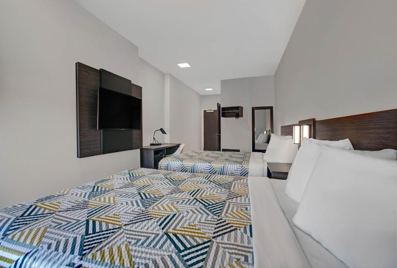 Queen Suite