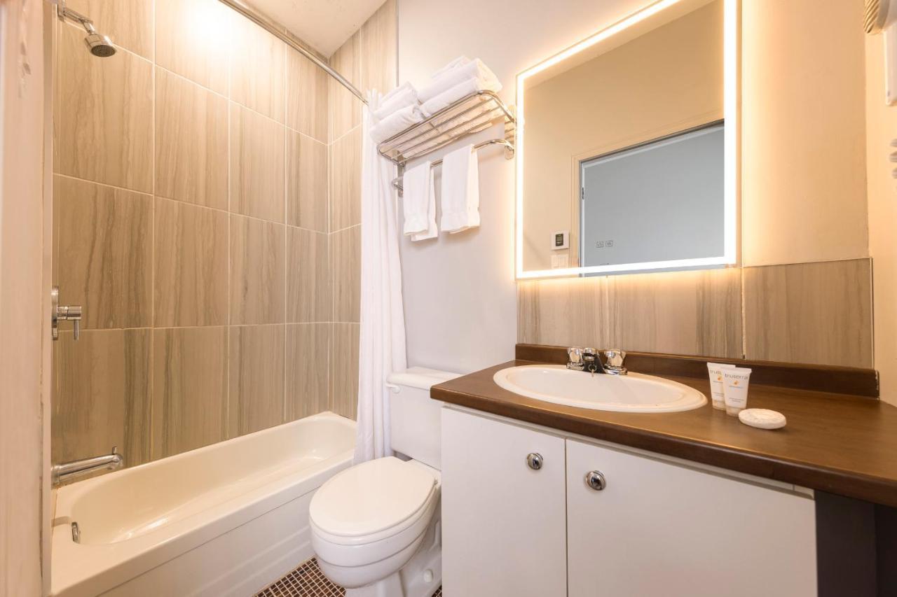 Chambre avec 2 Lits Queen-Size et Kitchenette