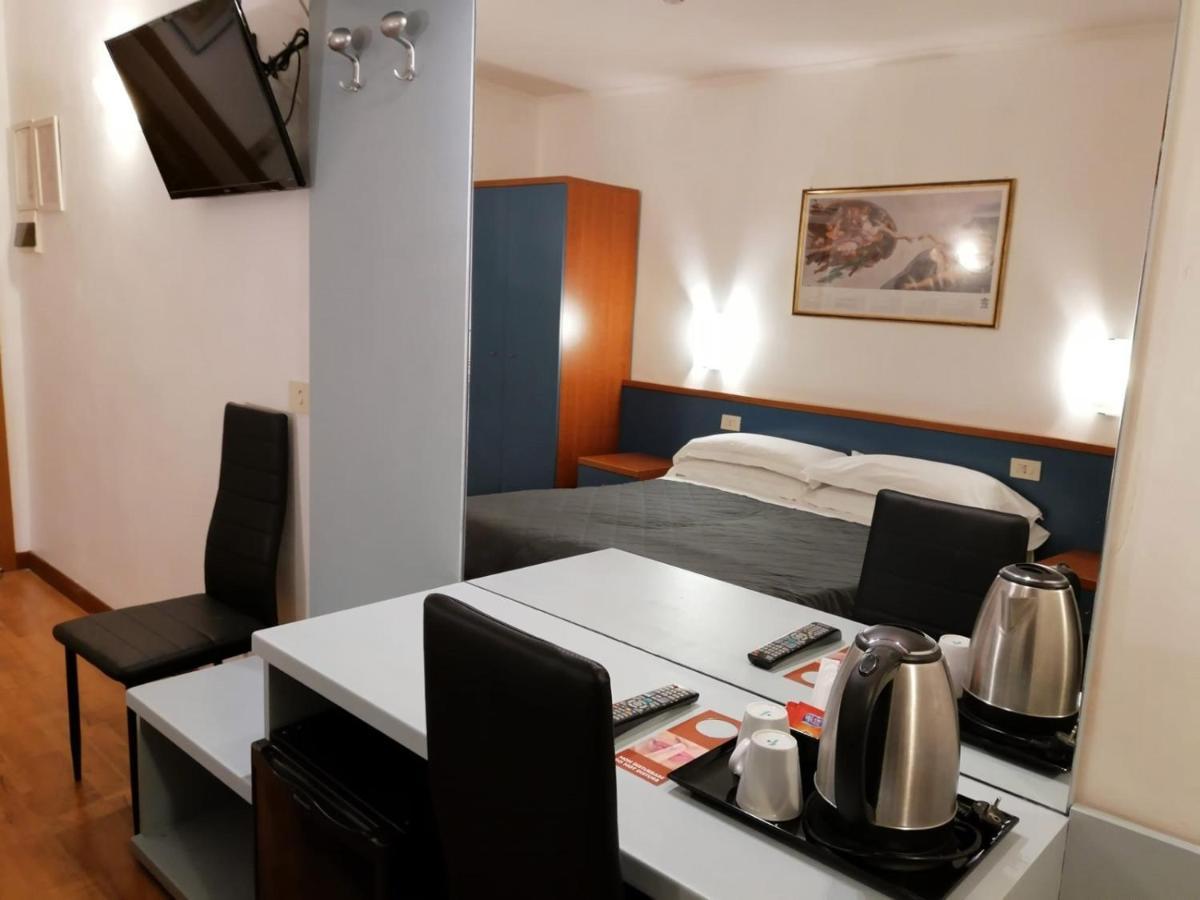Quarto Standard com Cama de Casal ou 2 de Solteiro