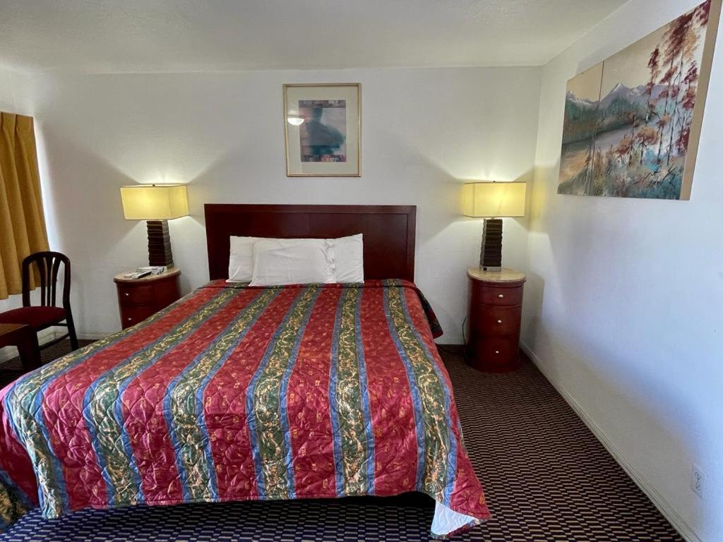 Queen Room