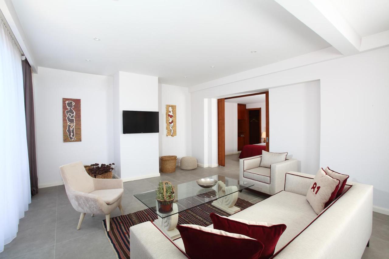 Suite 81 met Volledig Uitzicht op de Baai