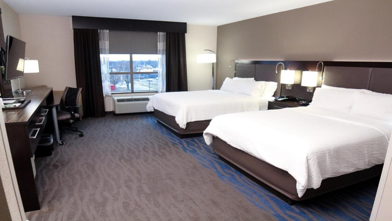 Queen Room with Two Queen Beds - Hearing Accessible/Non-Smoking
