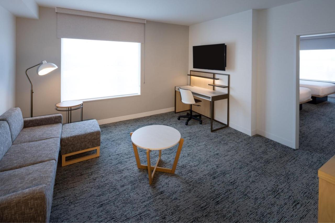 One-Bedroom Suite with Two Queen Beds and City View