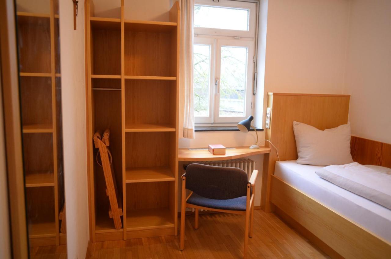 Einzelzimmer mit Bad