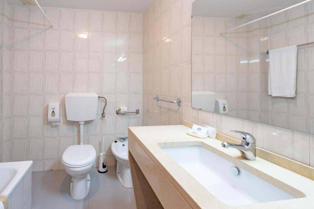 Quarto Duplo