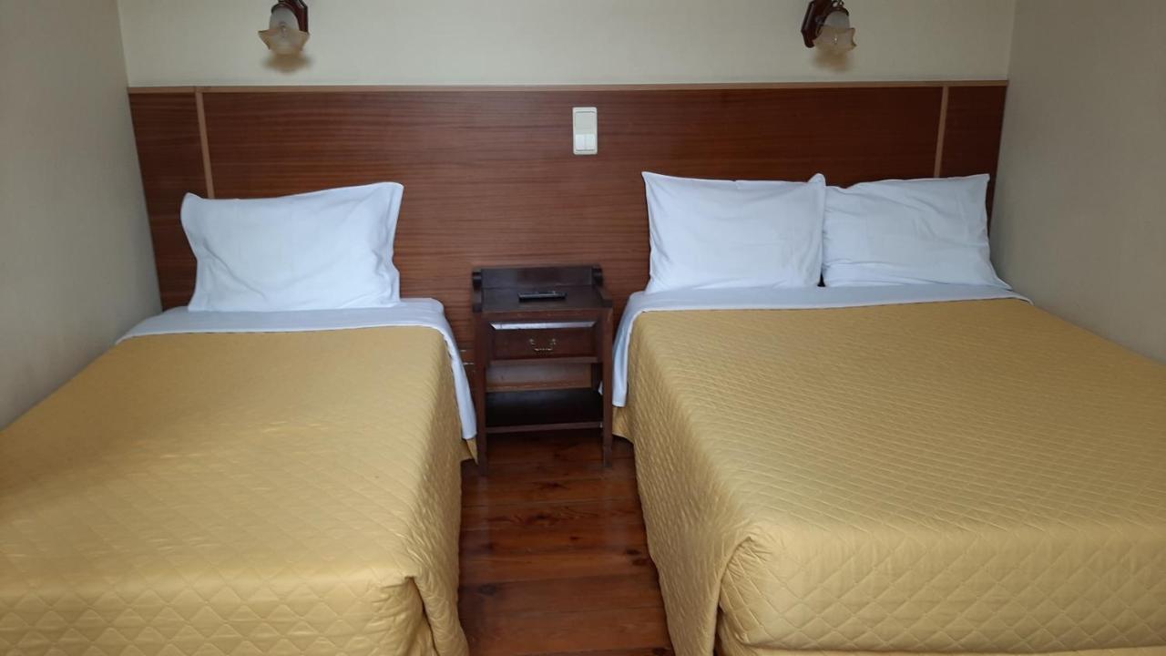 Chambre Lits Jumeaux avec Salle de Bains Privative