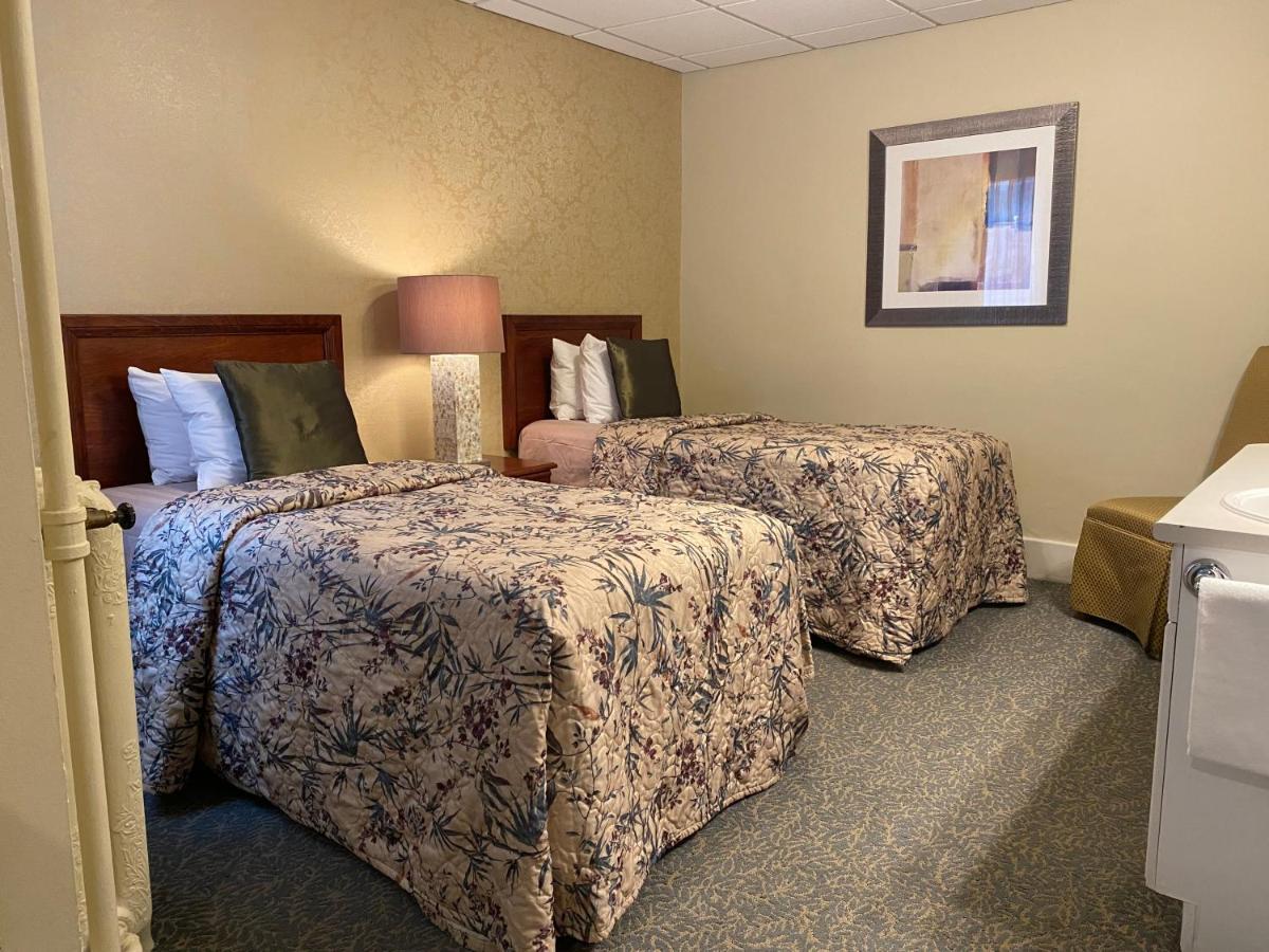 Quarto Superior com 2 Camas de Solteiro