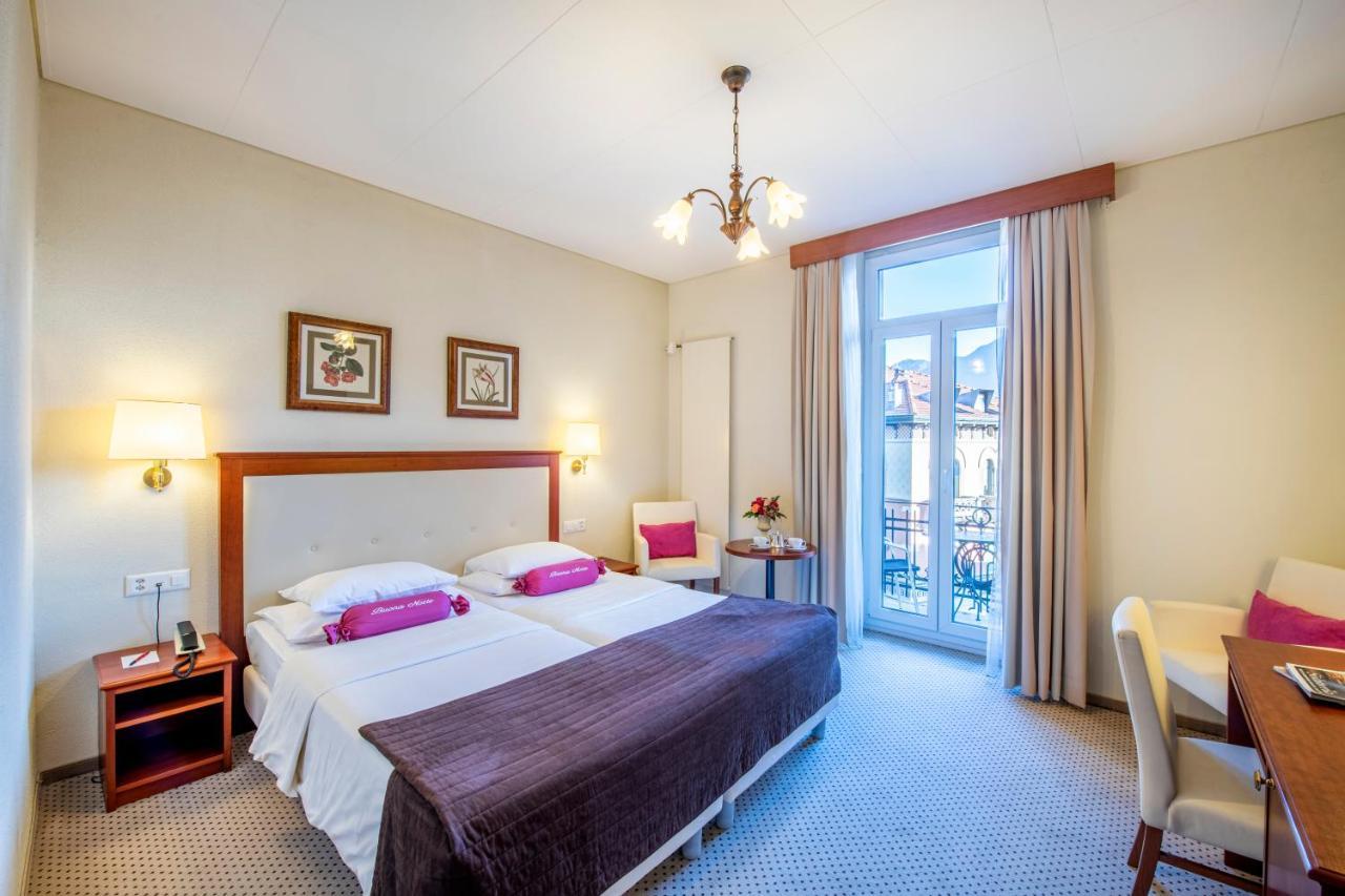 Comfort Tweepersoonskamer met 2 Aparte Bedden en een Balkon