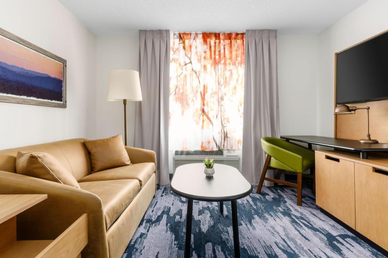 Deluxe King Room with Sofa Bed