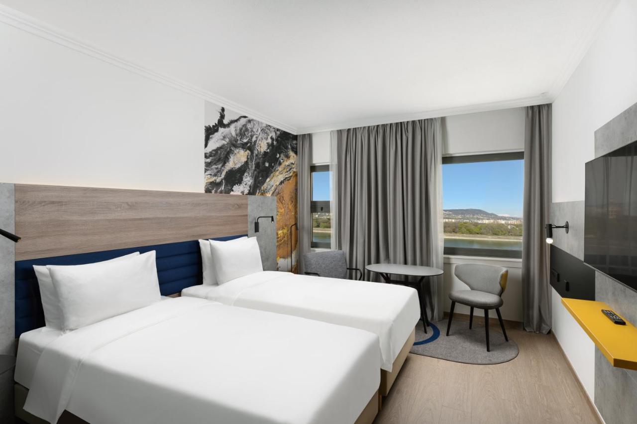 Premium Zweibettzimmer mit Flussblick (neu renoviert)