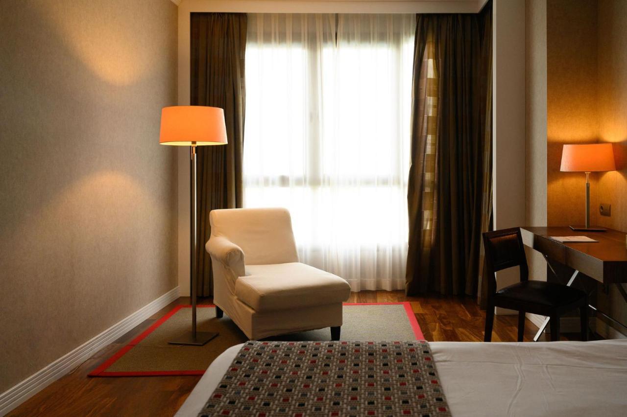 Habitación Doble con paquete de navidad