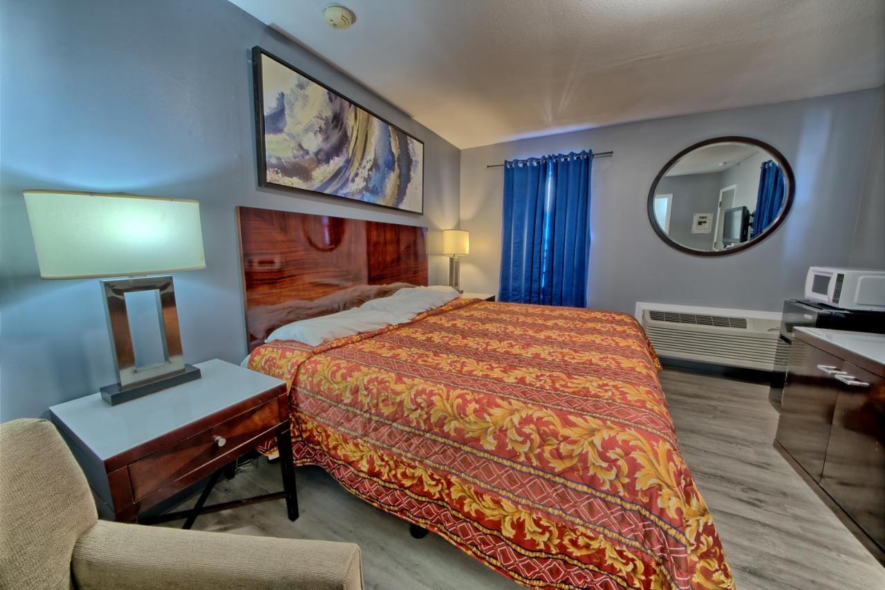 King Room - Non-Smoking