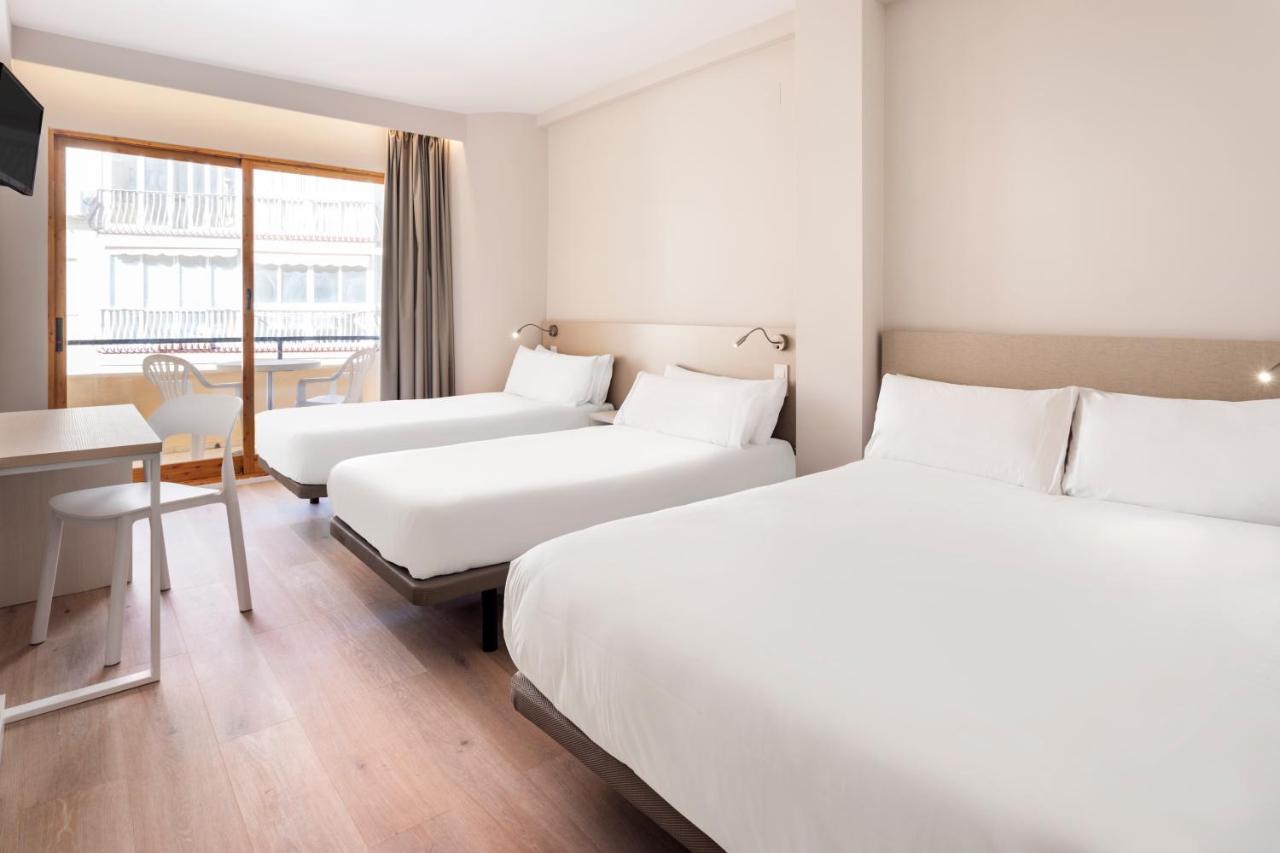 Habitación Familiar con balcón