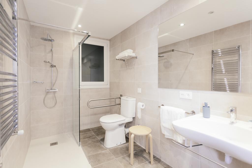 Standard Double Room,139759401:JPEG