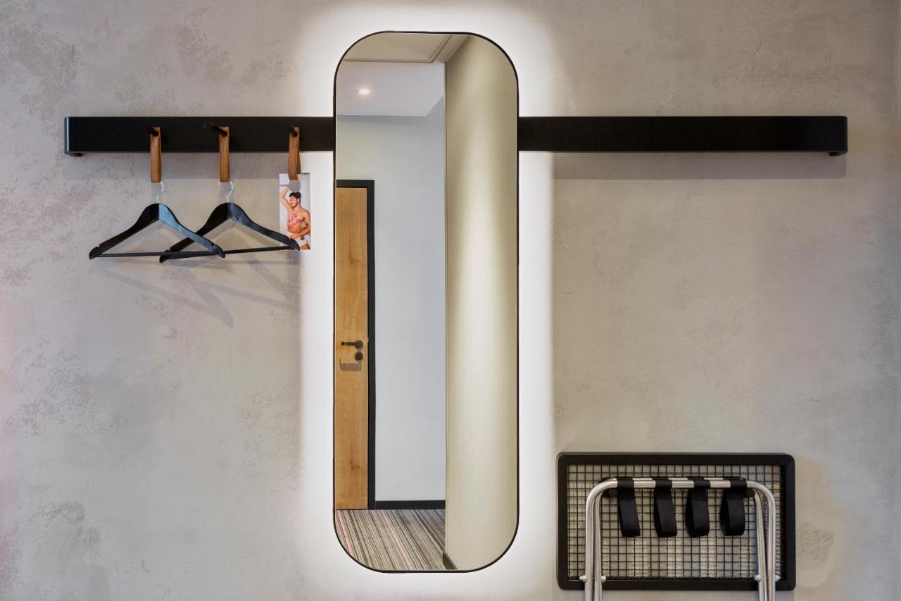 Moxy Kamer met Queensize Bed