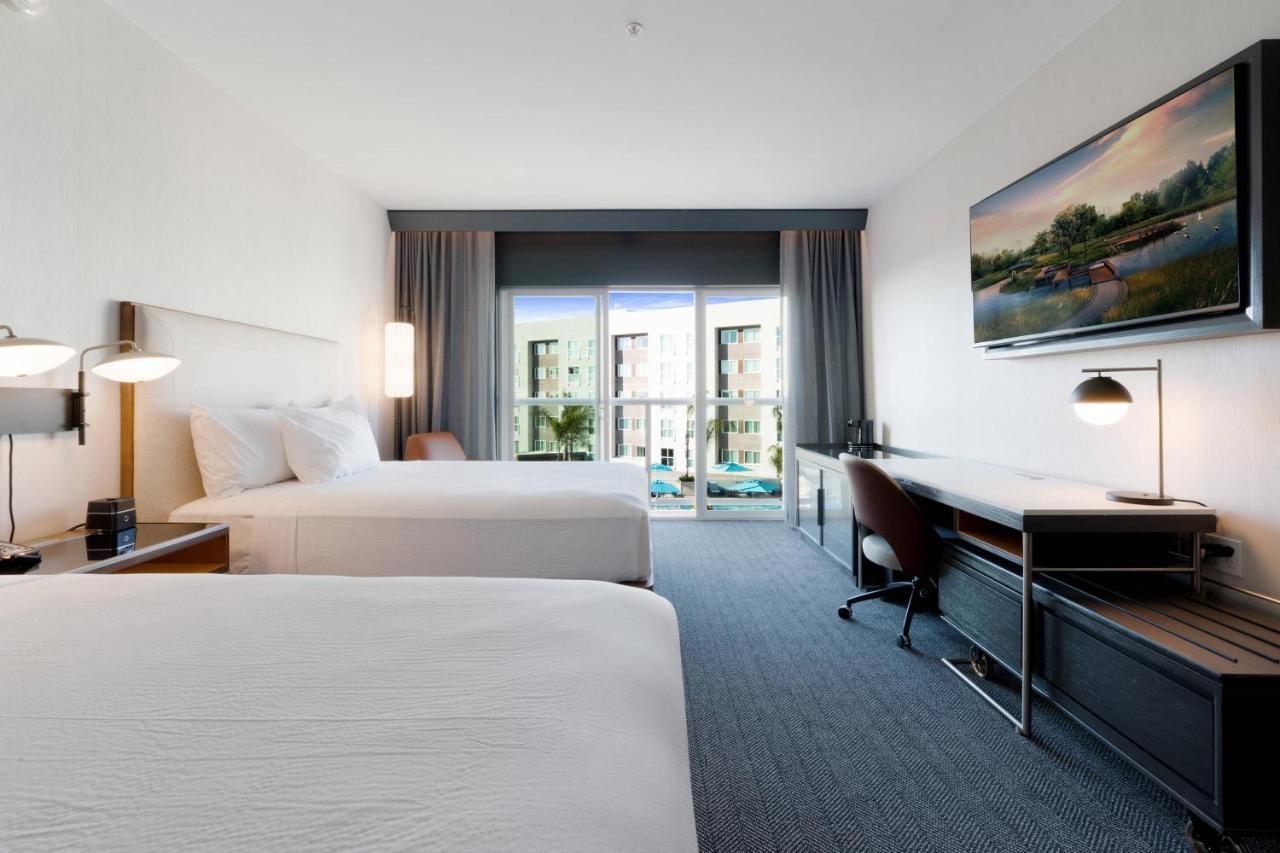 Guest room, 2 Queen, Water view, Balcony