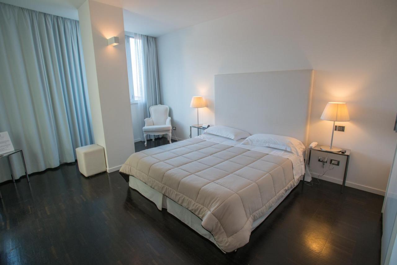 Double or Twin Room with Private Bathroom