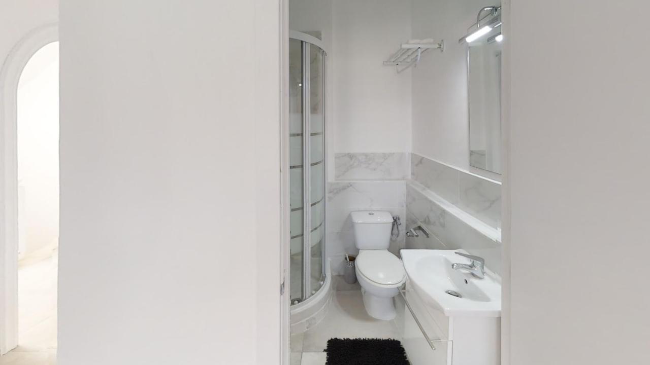 Dreibettzimmer mit eigenem Bad