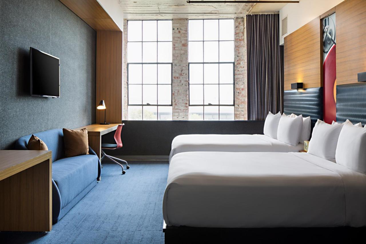 Aloft, Guest room, 2 Queen