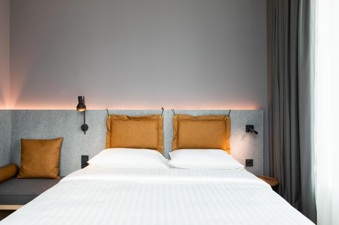 Moxy Kamer met Queensize Bed