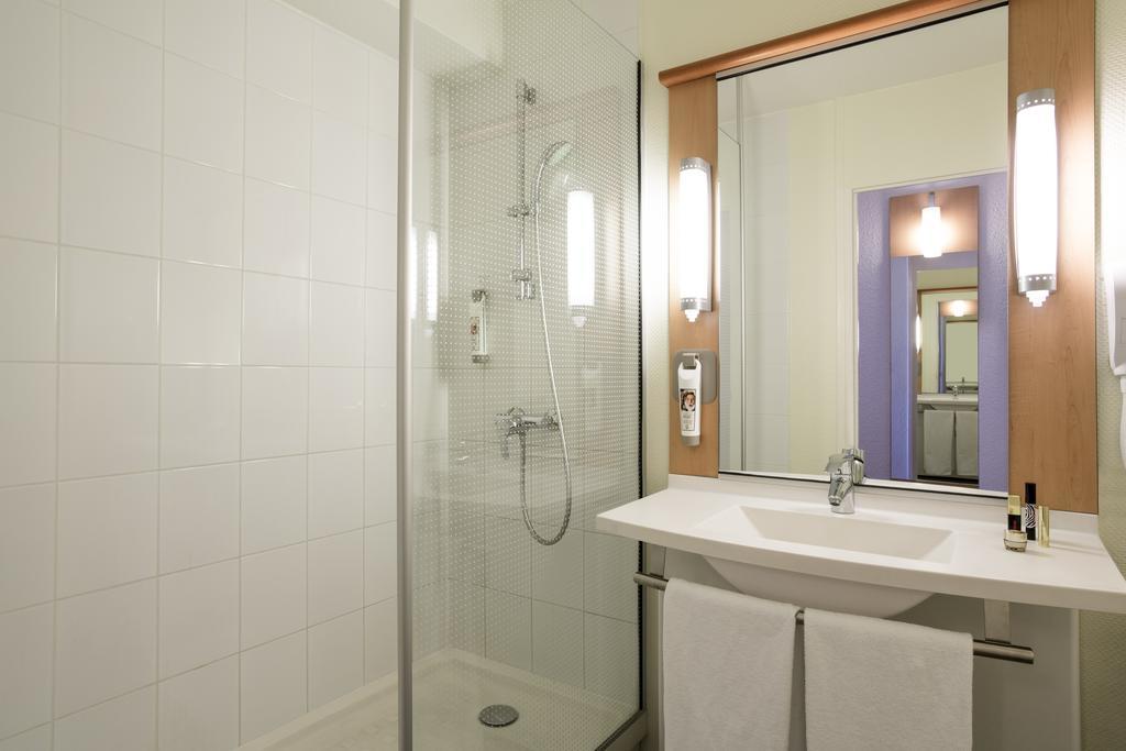 Standard Double Room,1704964685:JPEG