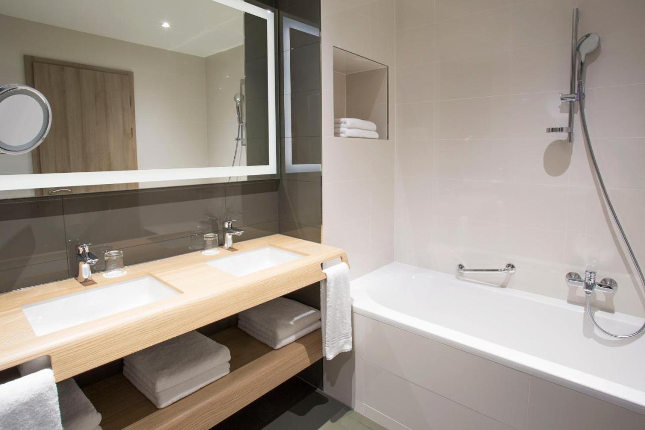 Deluxe Zweibettzimmer mit Balkon und Meerblick