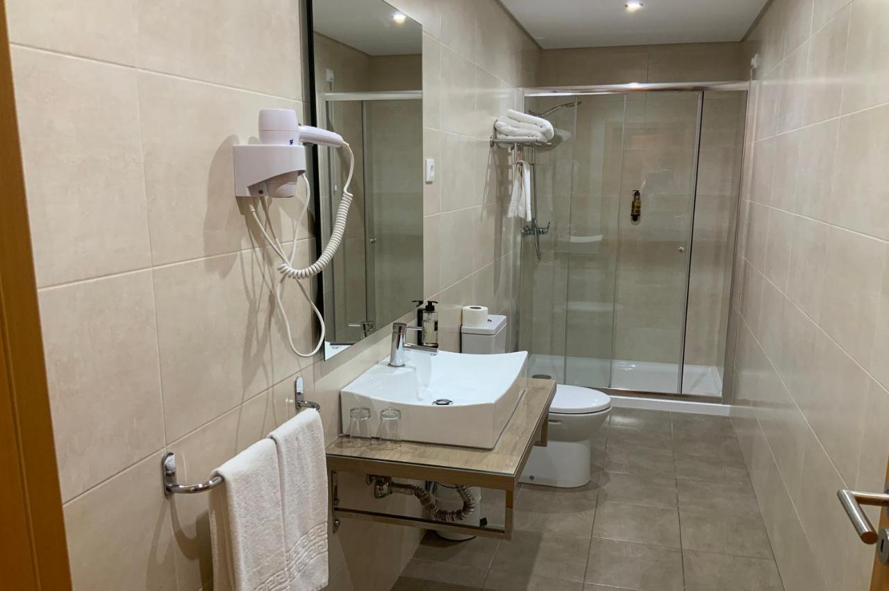 Habitación Doble con cama supletoria (2 adultos + 1 niño)