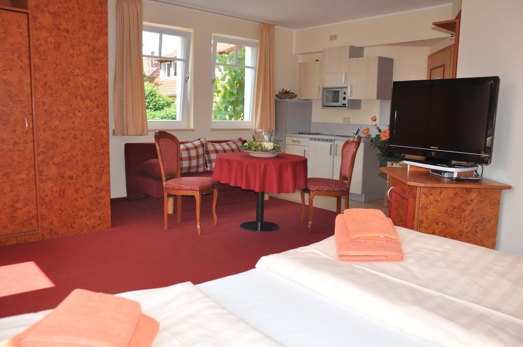 Familienzimmer (2 Schlafräume)
