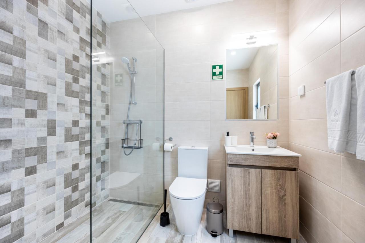 Deluxe Doppel-/Zweibettzimmer mit Zugang zum Pool
