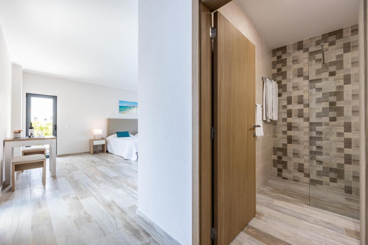 Deluxe Doppel-/Zweibettzimmer mit Zugang zum Pool
