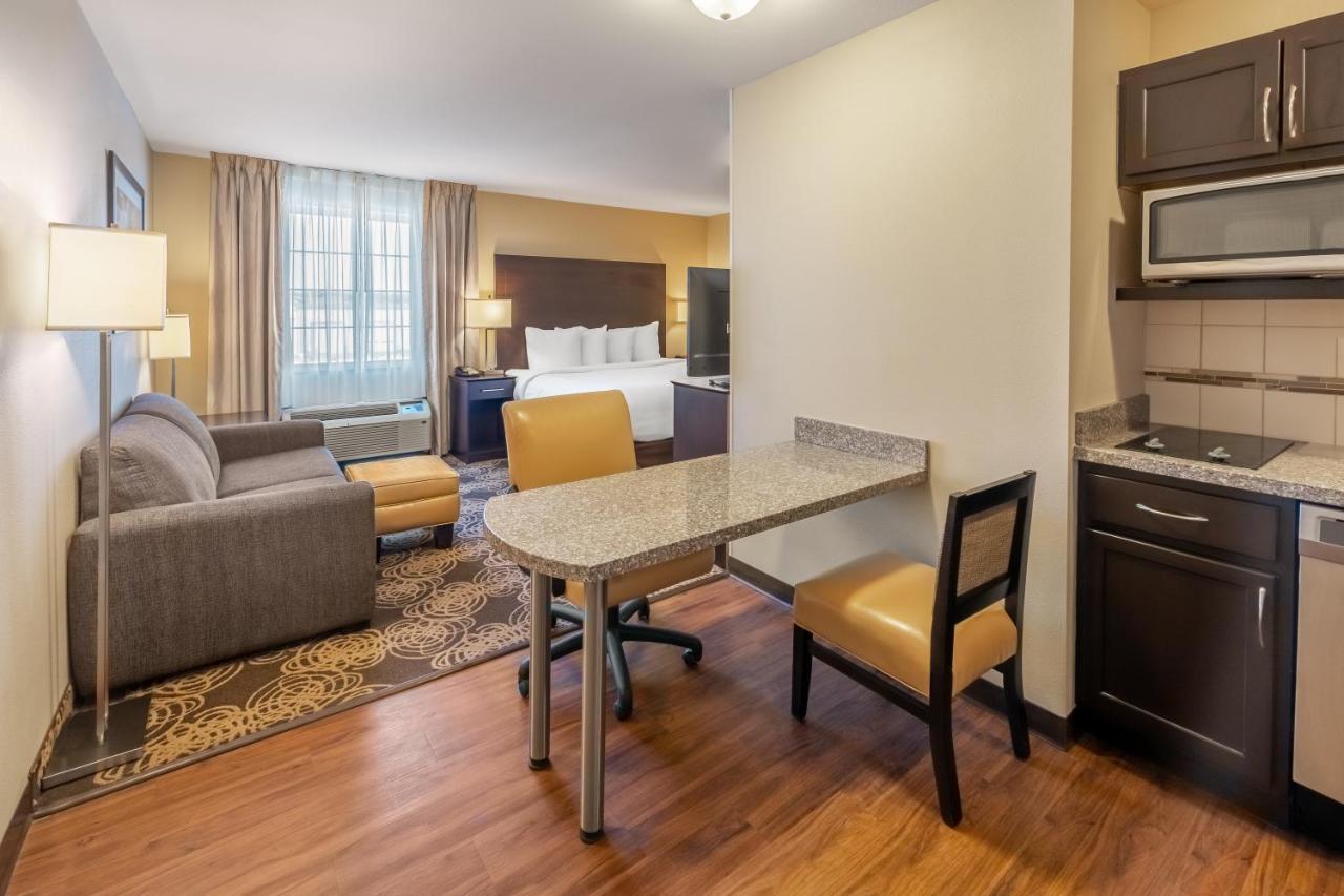 King Suite with Sofa Bed - Non-Smoking