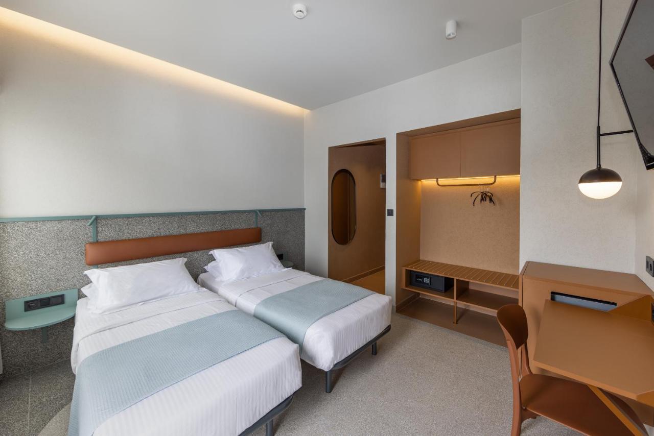Superior Double or Twin Room,1417026354:JPEG