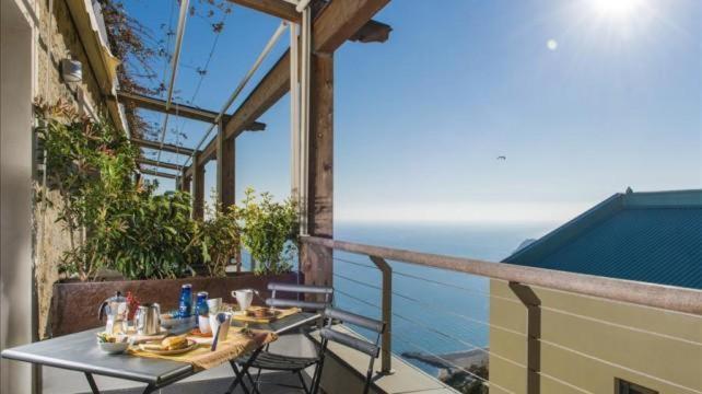 Appartamento con 1 Camera da Letto, Balcone e Vista Mare
