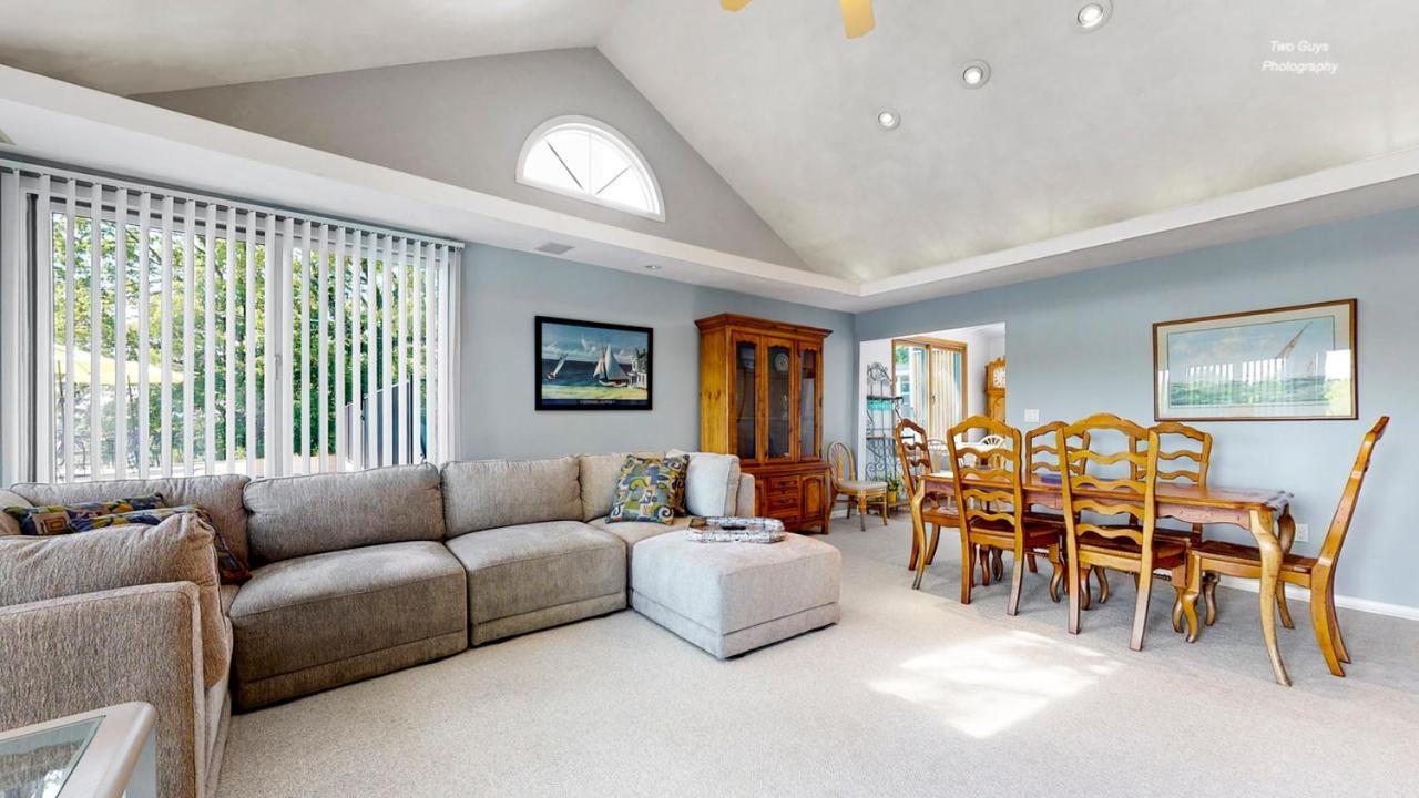 Superior Family Room