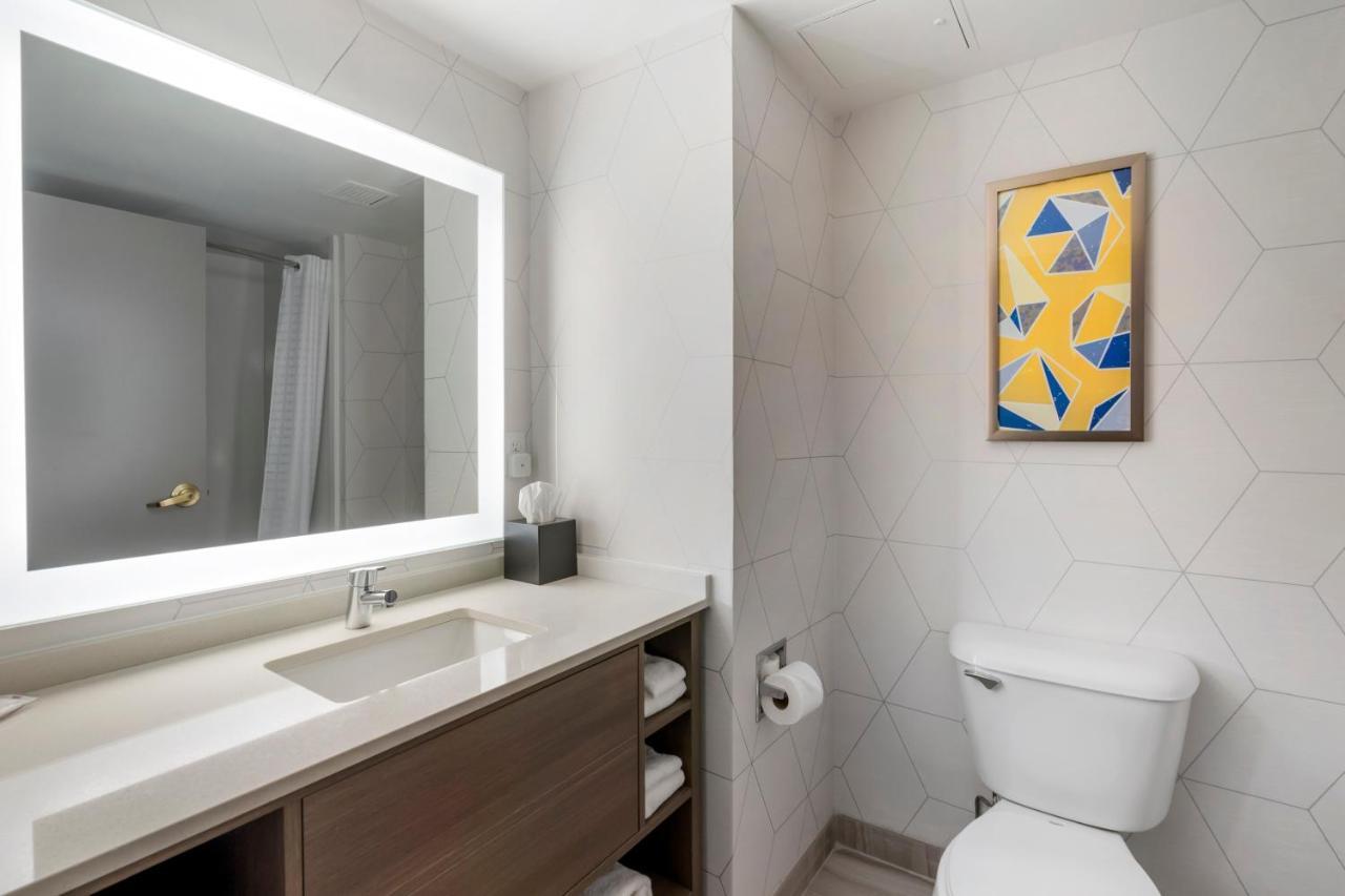 One-Bedroom Suite with Two Queen Beds and Sofa Bed - Non-Smoking