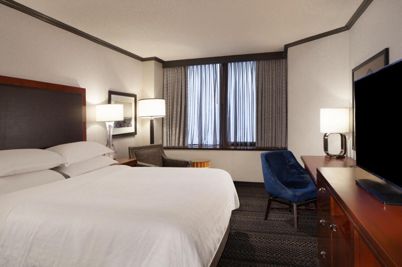 Traditional King, Guest room, 1 King,1418921484:JPEG