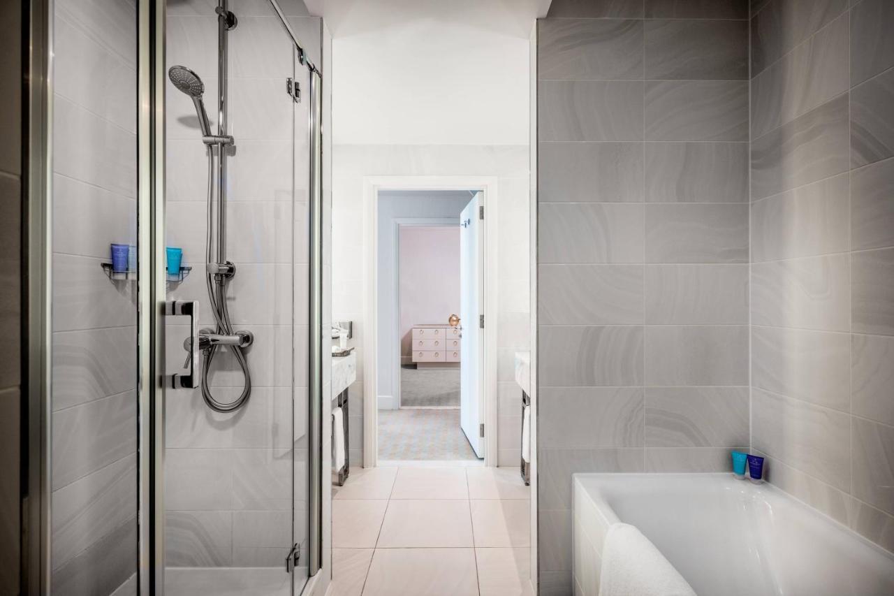 Große Suite mit Kingsize-Bett, Terrasse, Meerblick auf der obersten Etage