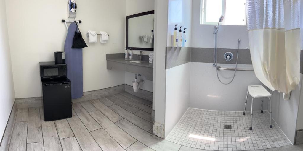 Queen Room - Disability Access