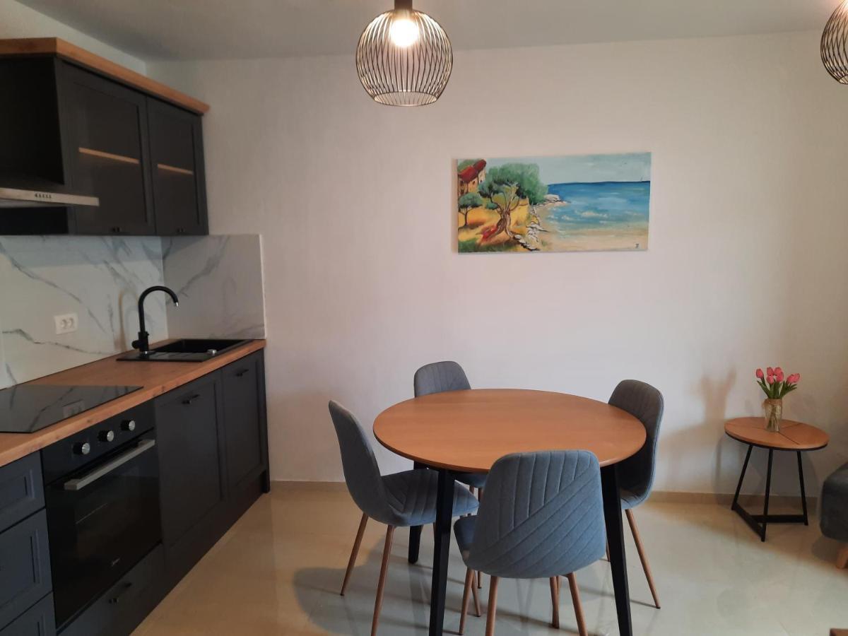 Apartment mit Terrasse